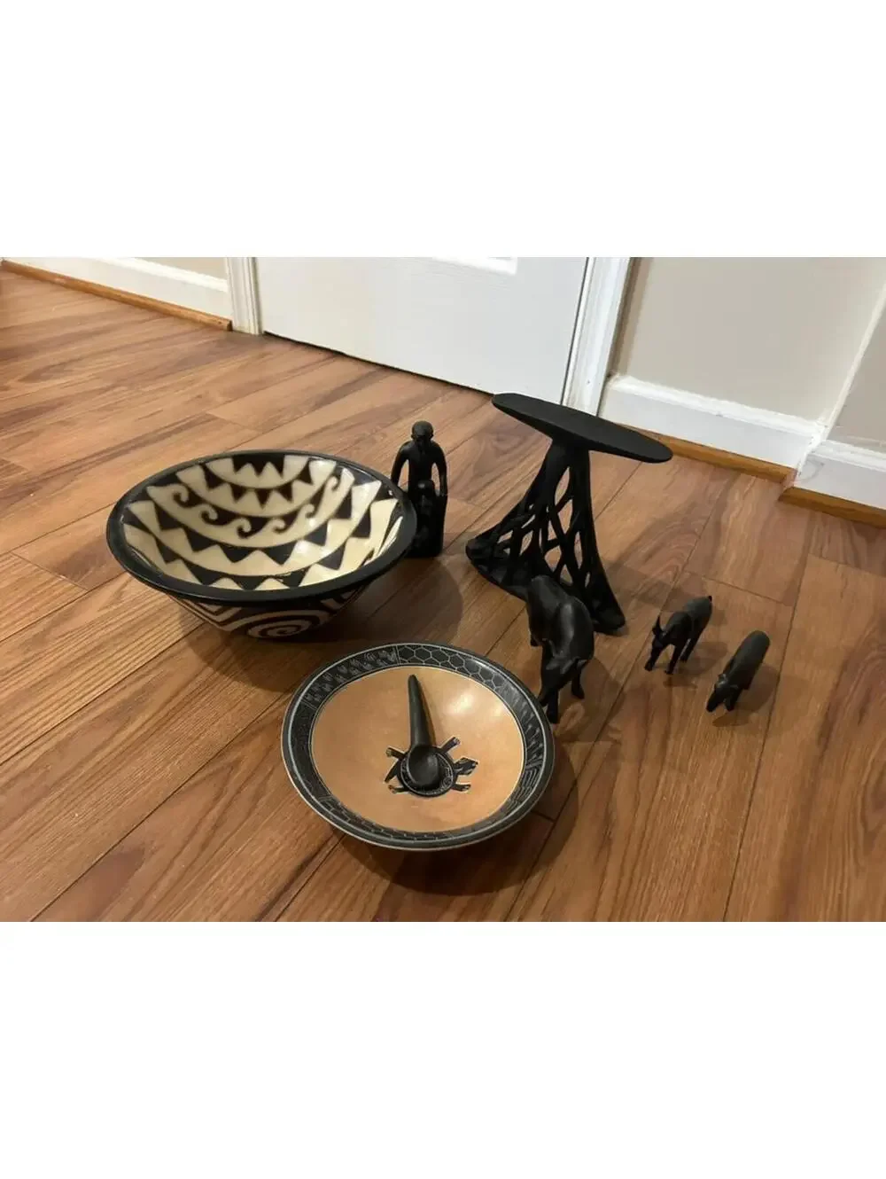 Featured Handcrafted African Tribal Artisan Set Gift- 8 pcs